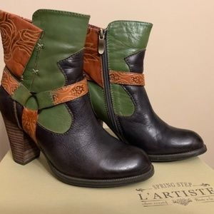 L'Artiste RIKEET-GRYM boots  European size 35 -- U